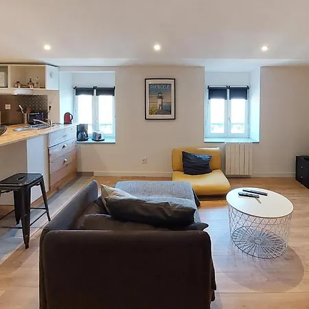 Appartement Stunning In With Kitchen *